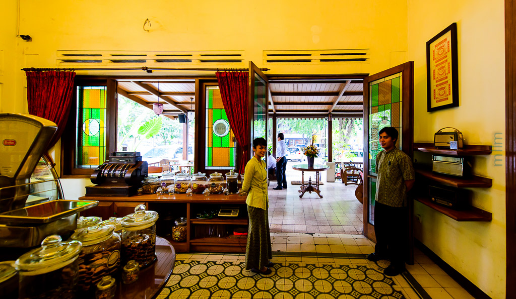 #200 … Indischetafel di Bandung  Makan Lagi - Lagi Makan